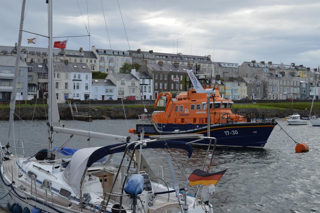 Pier39Portrush Adult Only Bed & Breakfast Bagian luar foto
